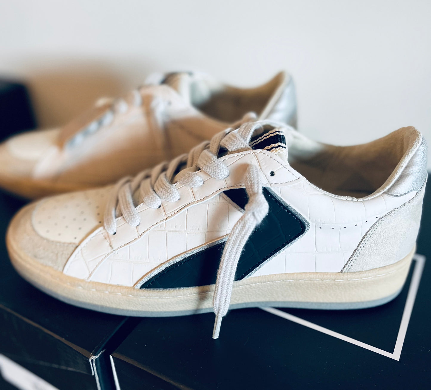 Salma-Black Crocodile