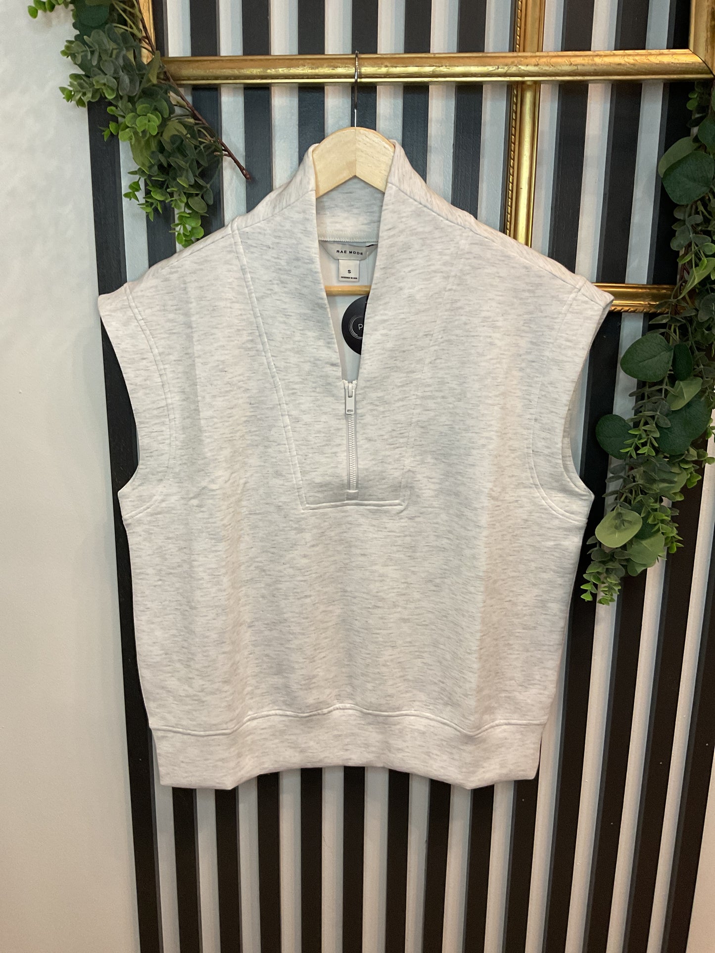 1/4 zip Sleeveless Top