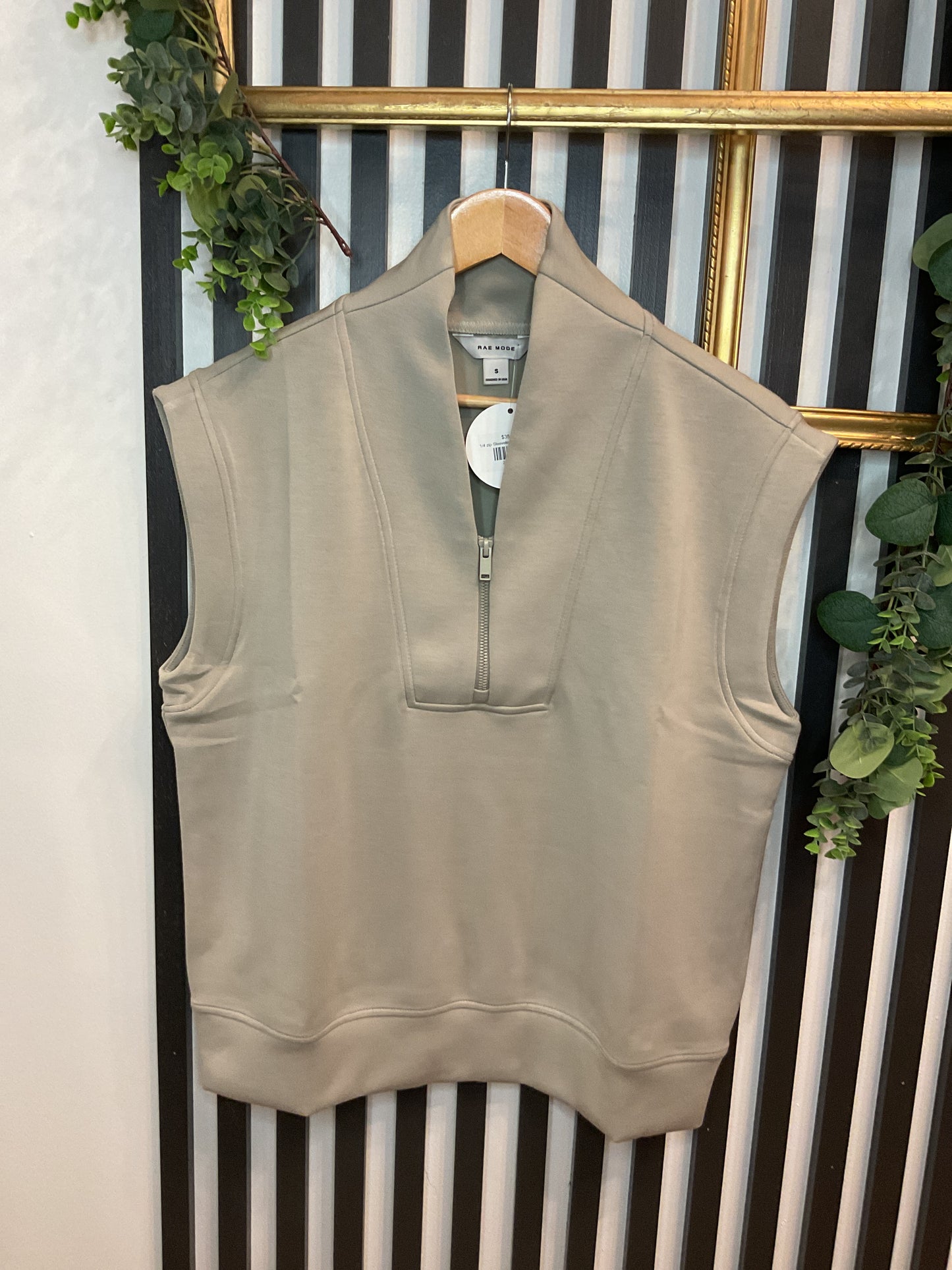 1/4 zip Sleeveless Top
