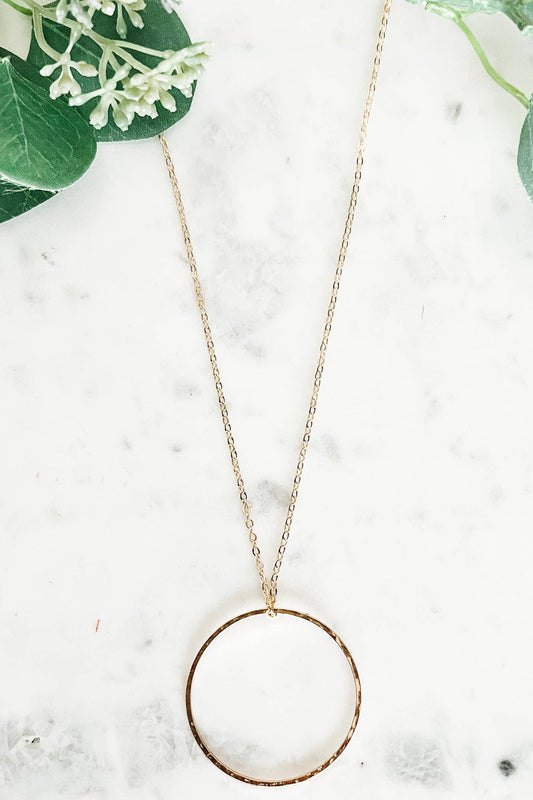 Gold round pendant necklace